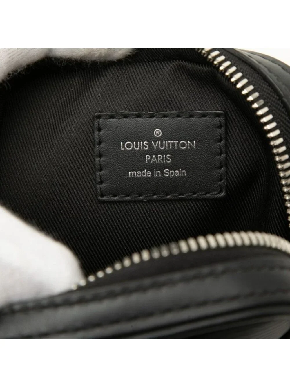 Louis Vuitton Epi LV Circle Danube PM Crossbody Shoulder Bag Noir Black Leather
